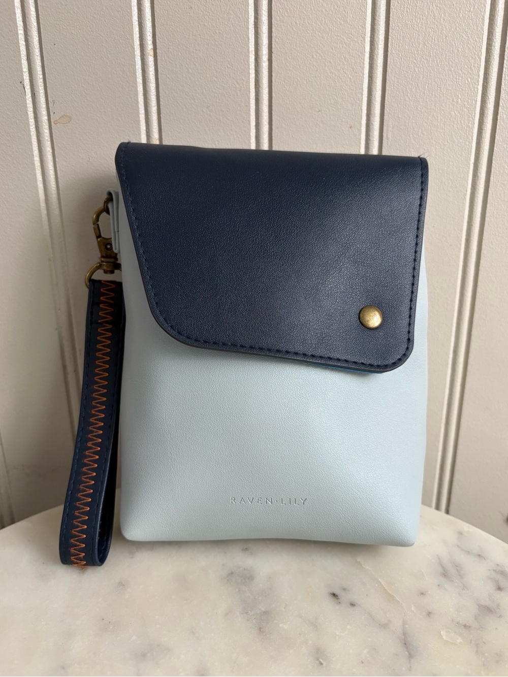 Raven + Lily American Airlines Travel Pouch Wristlet Light Blue & Navy NWOT Boho